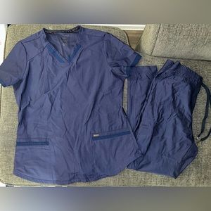 Cherokee Form NAVY scrub set⭐️FINAL OFFER